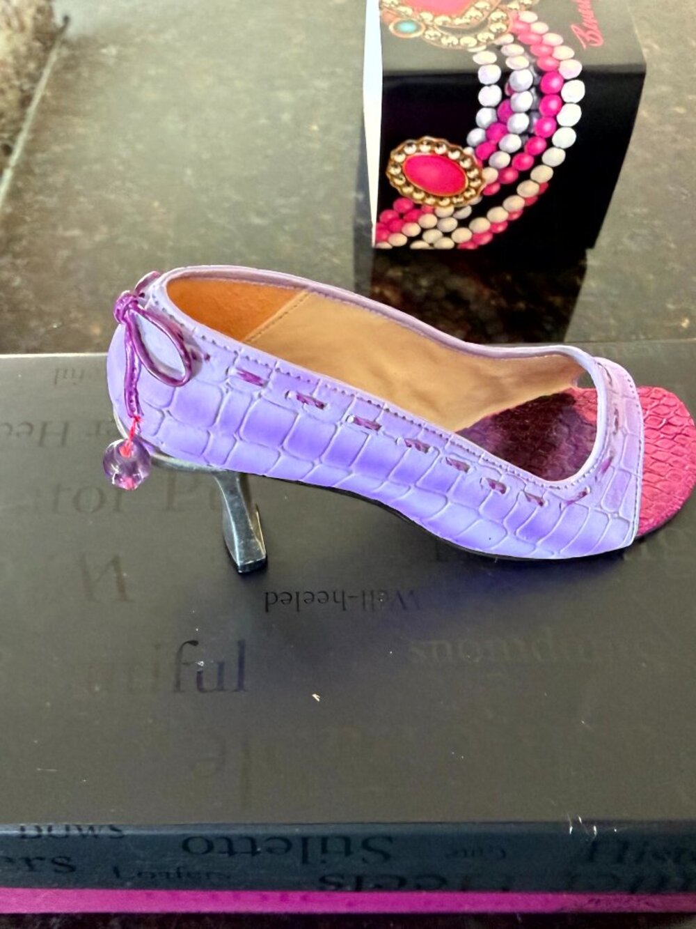 Just the Right Shoe Bow Me 25332 Lavender Croc Pink Stiletto Pump Figurine